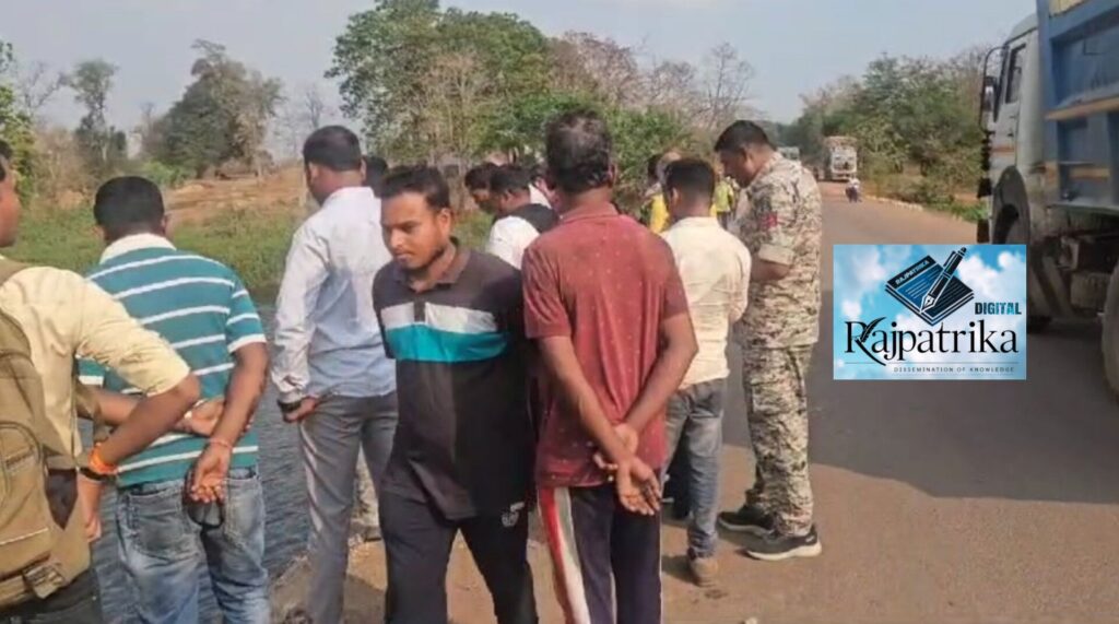 राजपत्रिका : टायर फटने से क्रूजर वाहन नदी में गिरा, लोगों की सतर्कता से बची जान KSHITITECH