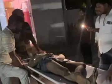 राजपत्रिका : रायगढ़ में अनियंत्रित होकर बाइक पेड़ से टकराई, दो युवकों की मौत; उधर दो बाइक की भिड़ंत में एक बाइक सवार की मौत KSHITITECH