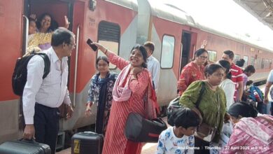 राजपत्रिका : पहलगाम में छत्तीसगढ़ के 65 लोग सुरक्षित लौटे, स्टेशन पर अपनों से मिलते ही छलके खुशी के आंसू KSHITITECH