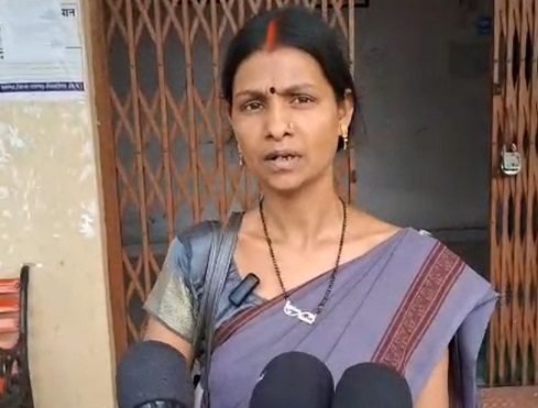 राजपत्रिका : आंगनबाड़ी कार्यकर्ता ने परियोजना अधिकारी पर लगाया प्रताड़ित करने का आरोप KSHITITECH