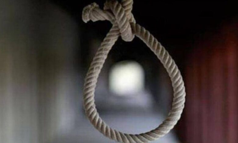 राजपत्रिका : रायगढ़ में पंचायत के सामने मकान में चुनरी को फंदा बनाकर झूली युवती... KSHITITECH