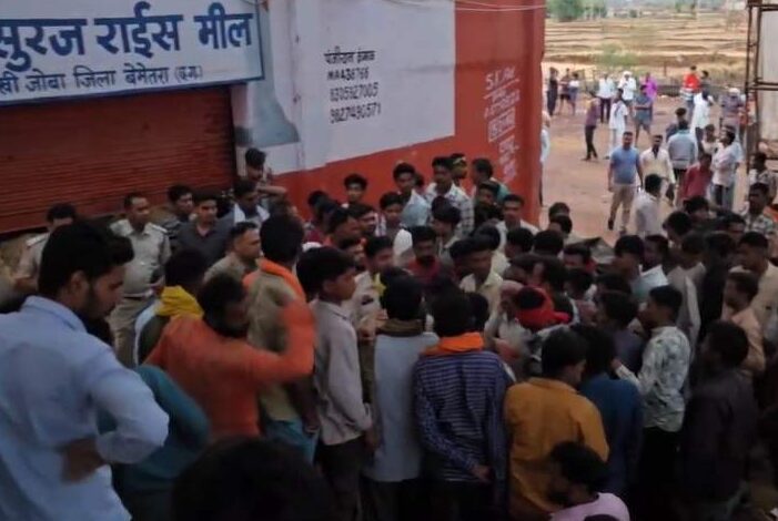 राजपत्रिका : तेज आंधी-तूफान में अचानक भरभराकर गिरी राईस मिल की छत, नीचे काम कर रहे दो मजदूरों की दबकर हुई मौत KSHITITECH