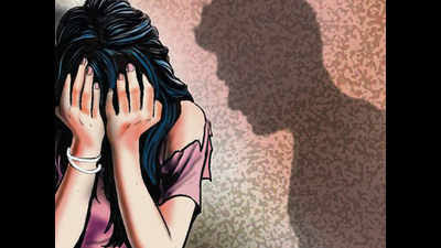 राजपत्रिका : एक्स बॉयफ्रेंड ने युवती को अगवा कर बेल्ट से की पिटाई,फिर किया रेप... KSHITITECH