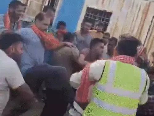राजपत्रिका : कांकेर में डीजल चोरी का आरोप, गुस्साए ड्राइवरों ने फिर ठेकेदार को बांध कर मारा KSHITITECH