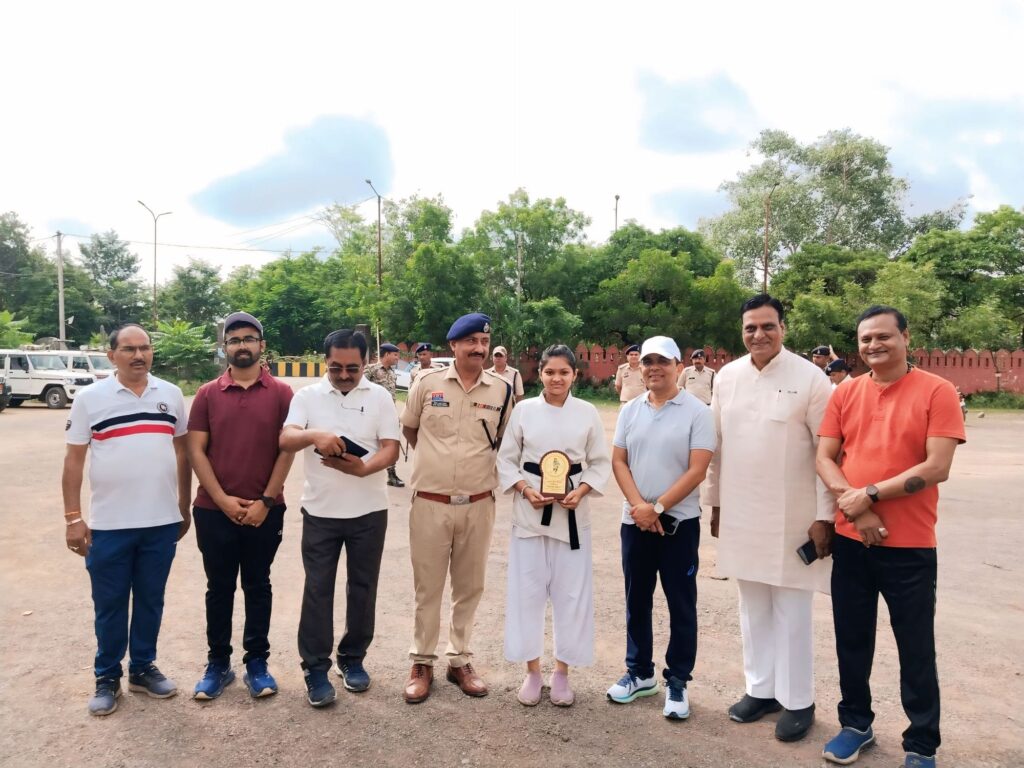 राजपत्रिका : तमन्ना राठौर सहित कराते खिलाड़ियों का राष्ट्रीय खेल दिवस पर सम्मान, जांजगीर-चांपा ने बढ़ाया गौरव KSHITITECH
